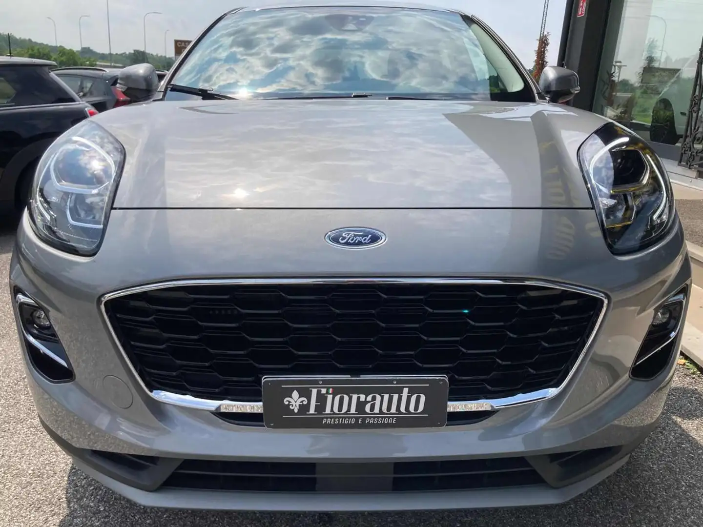 Ford Puma 1.0 VAN Hybrid 125 CV AUTOCARRO DETRAIBILE Grigio - 1