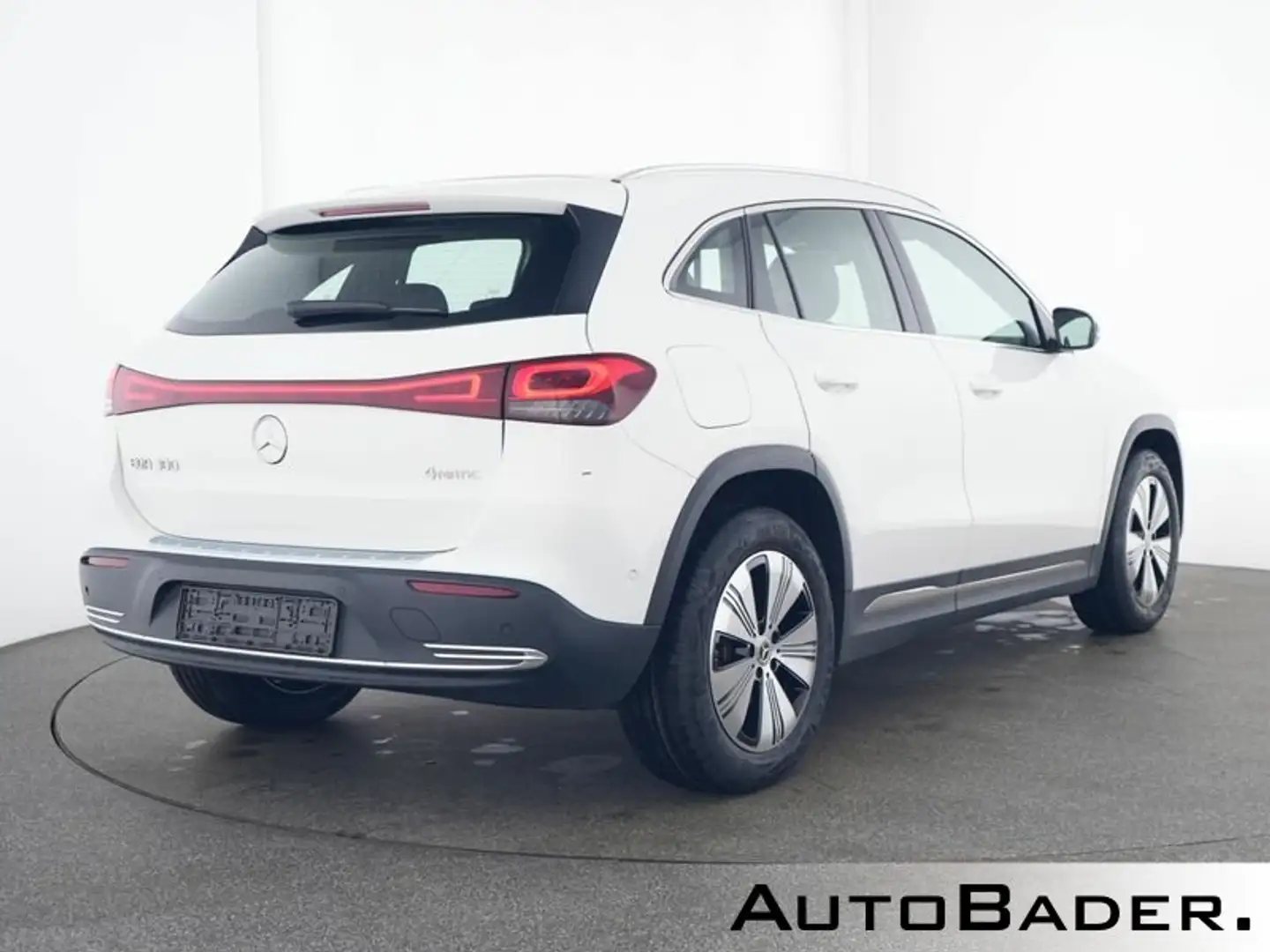 Mercedes-Benz EQA 300 EQA 300 4M Advanced MBUX Park-Spgl-Pkt RFK VzAss Blanc - 2