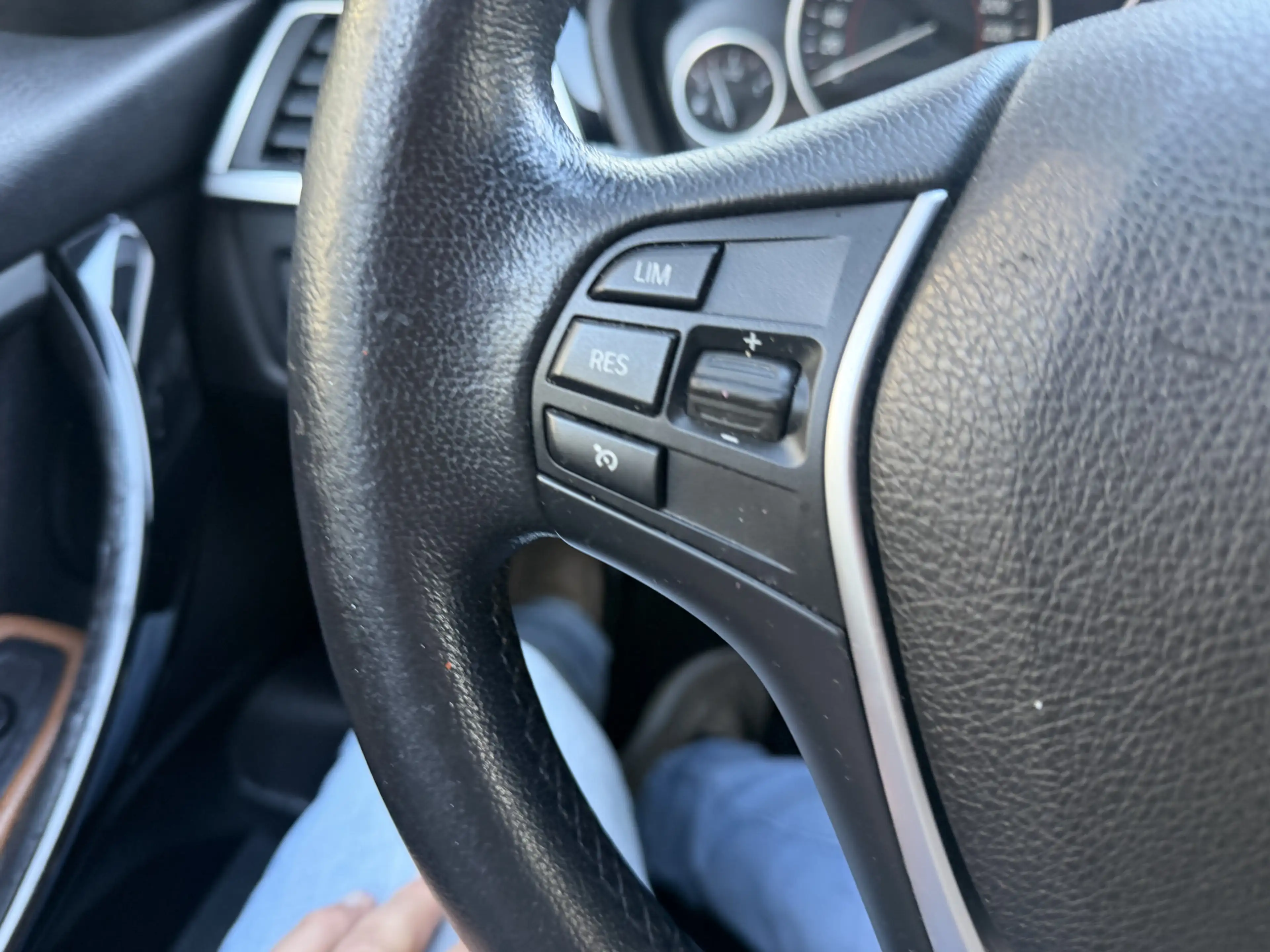 BMW 318 3-serie 318i Luxury | Leder | 18” LMV | Navi | Cru — photo 46