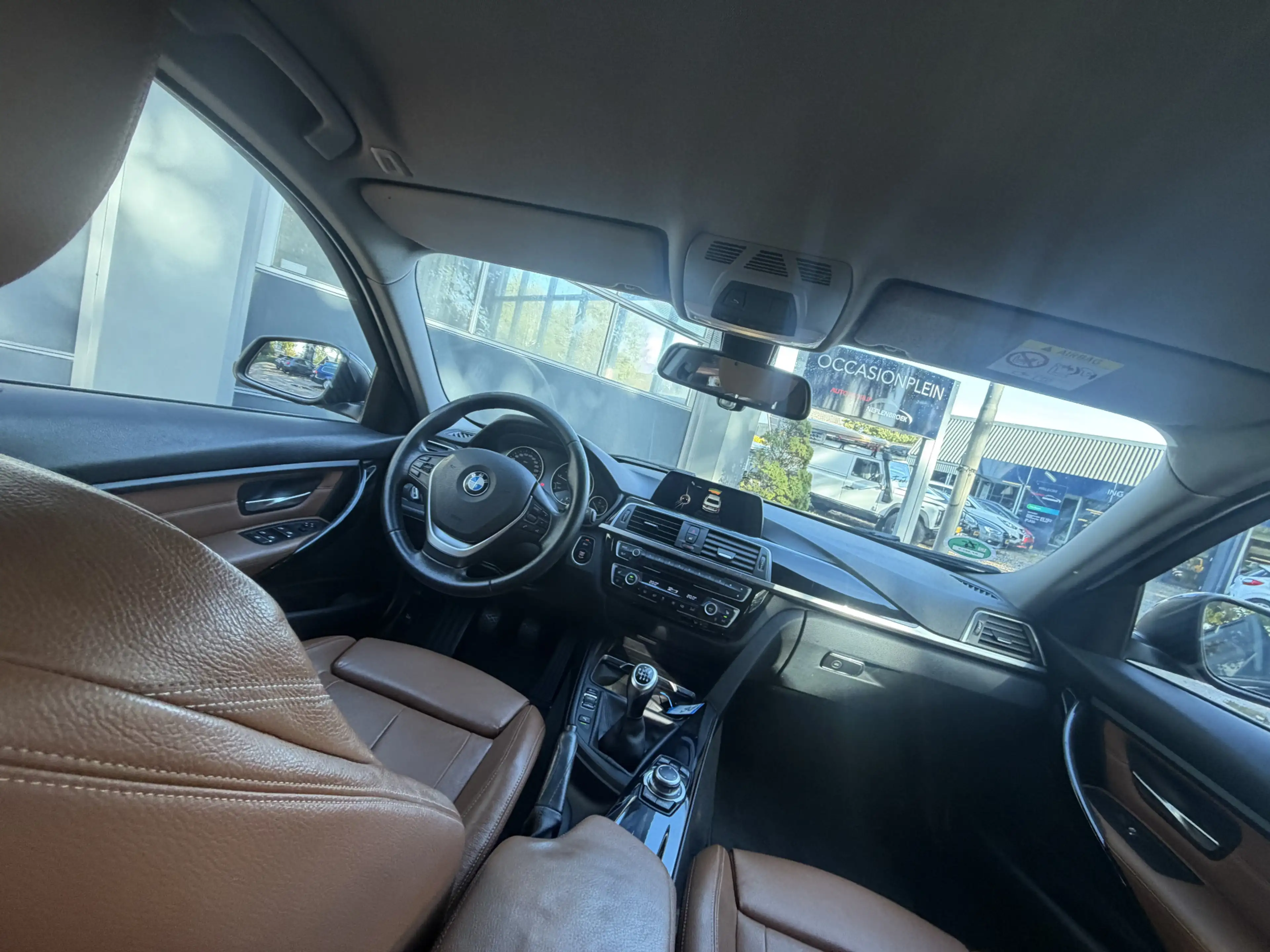 BMW 318 3-serie 318i Luxury | Leder | 18” LMV | Navi | Cru — photo 35