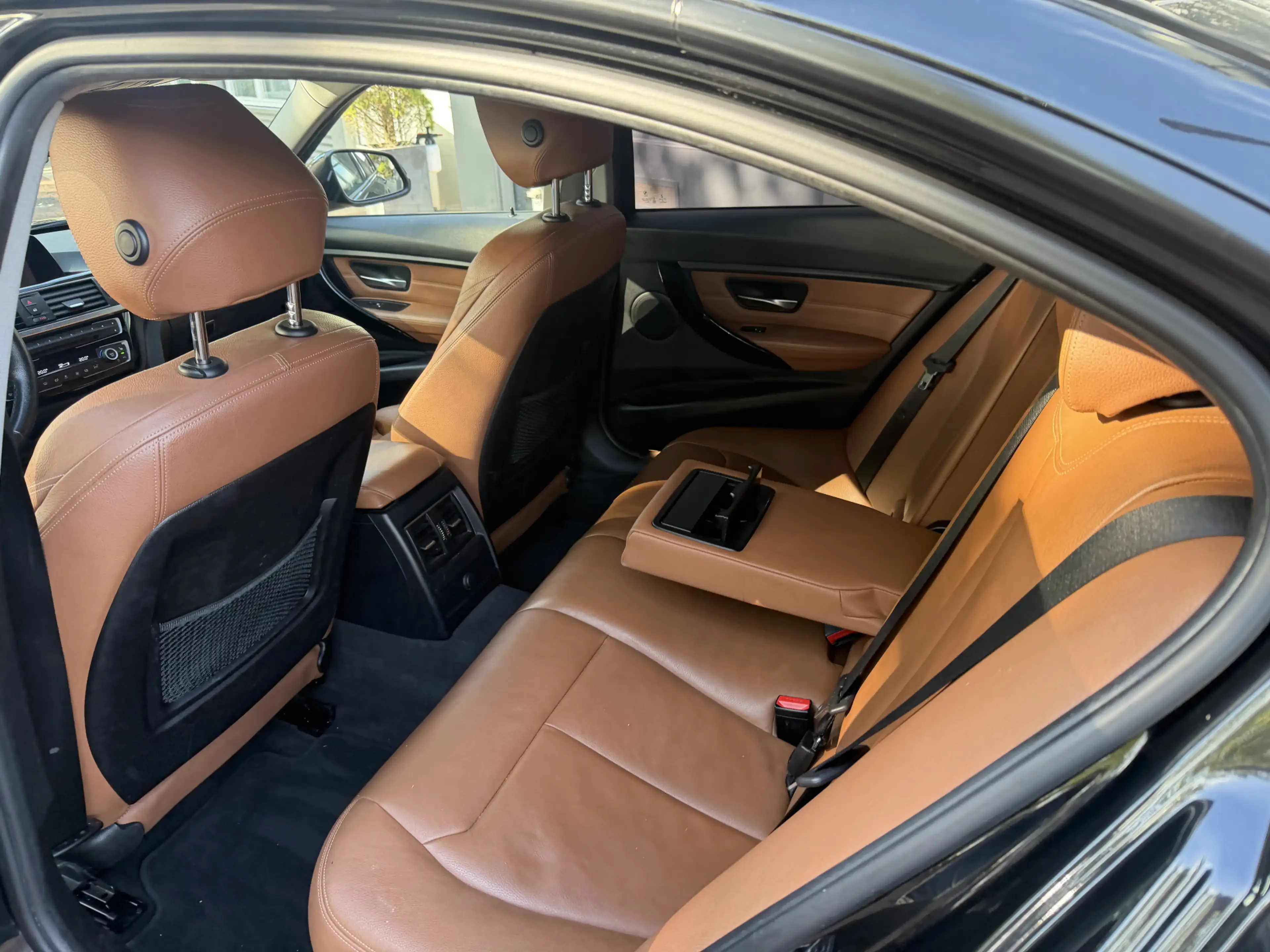 BMW 318 3-serie 318i Luxury | Leder | 18” LMV | Navi | Cru — photo 31