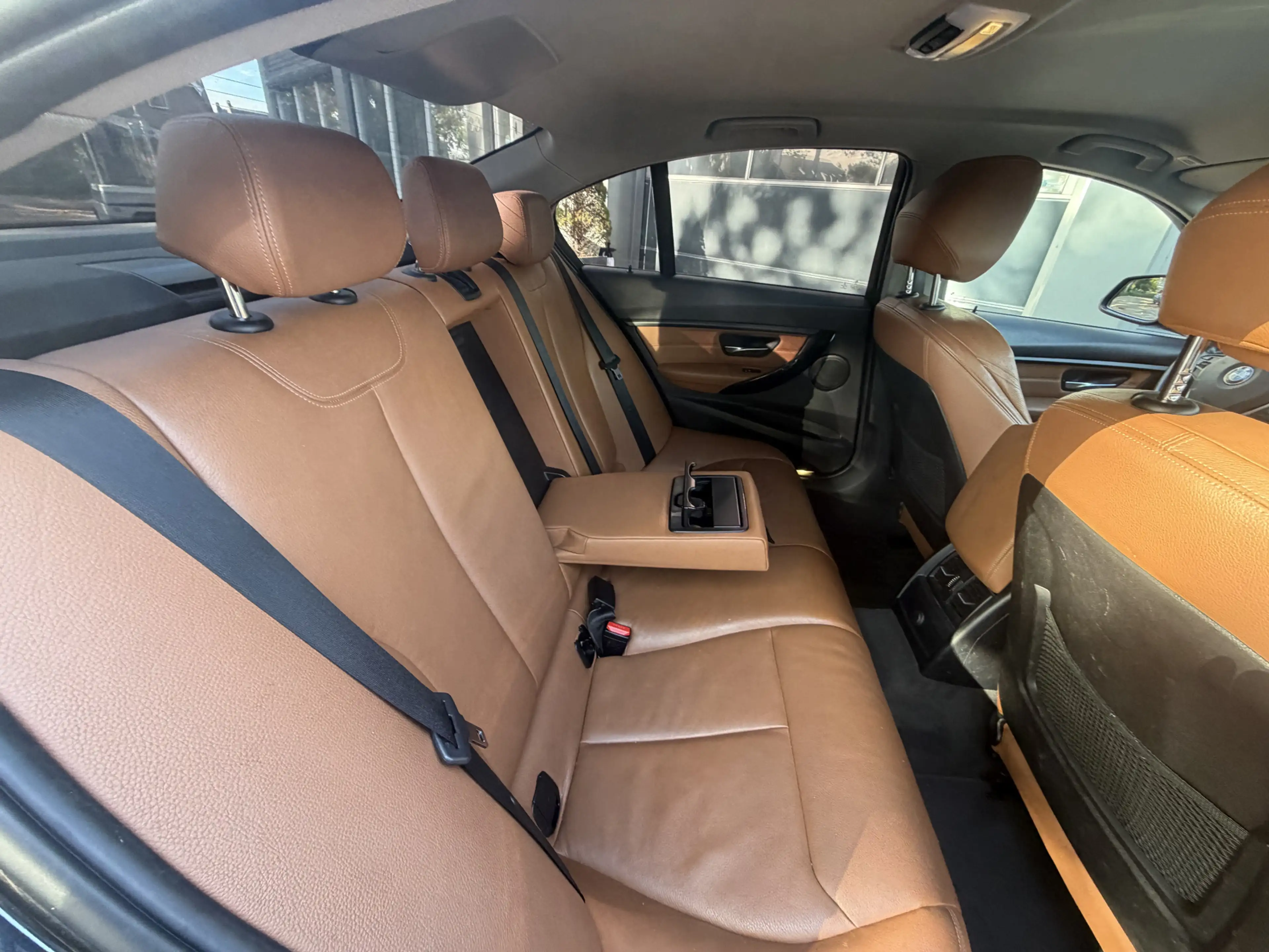 BMW 318 3-serie 318i Luxury | Leder | 18” LMV | Navi | Cru — photo 37