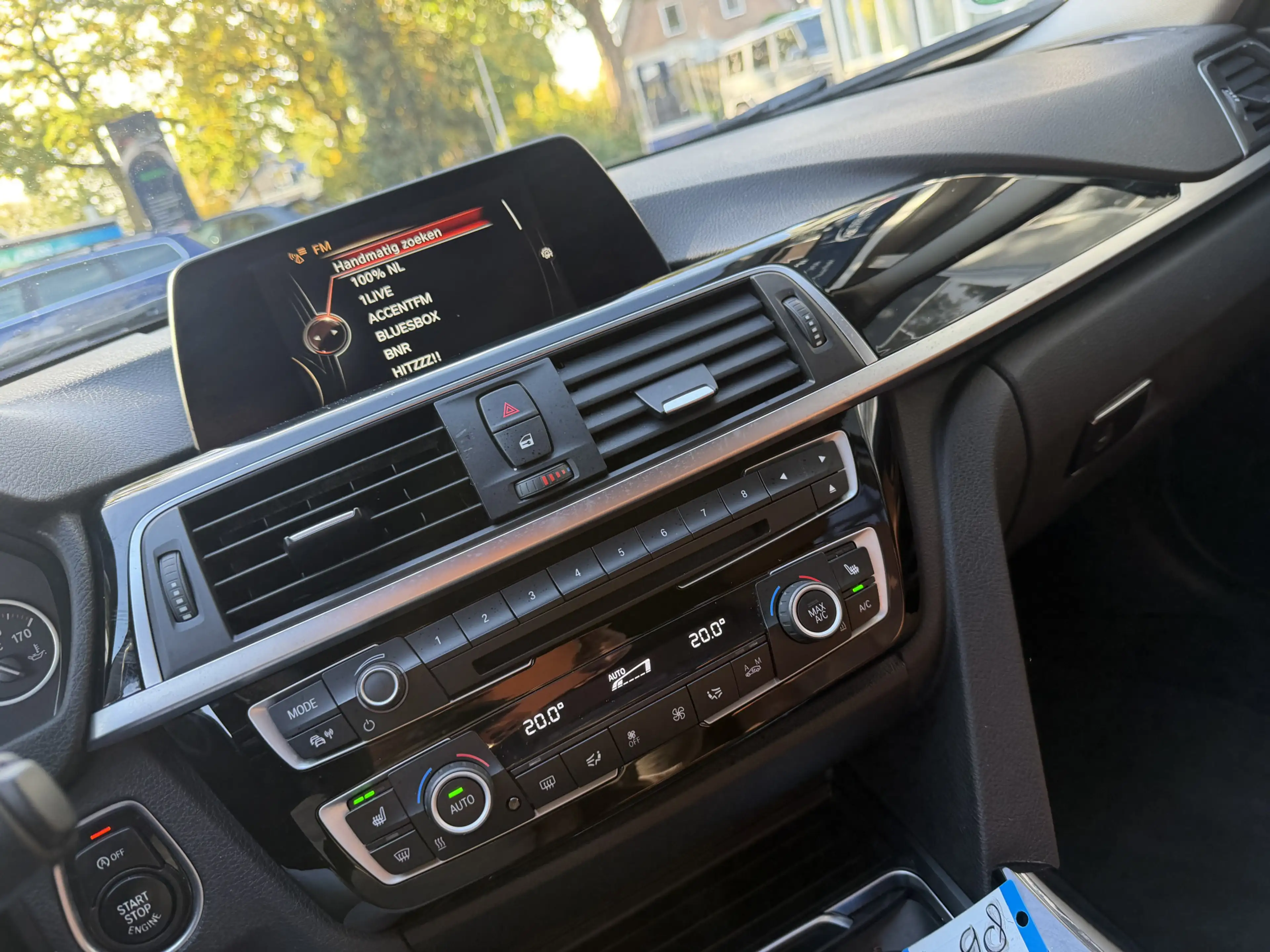 BMW 318 3-serie 318i Luxury | Leder | 18” LMV | Navi | Cru — photo 15
