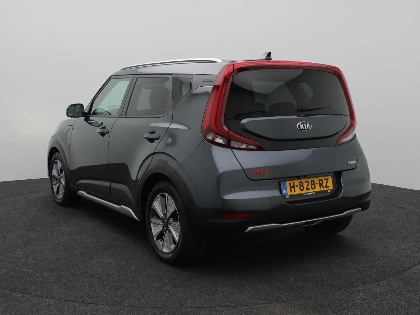 Kia Soul e-Soul ExecutiveLine 64 kWh Leder | Stoelverwarmin Grijs - 2