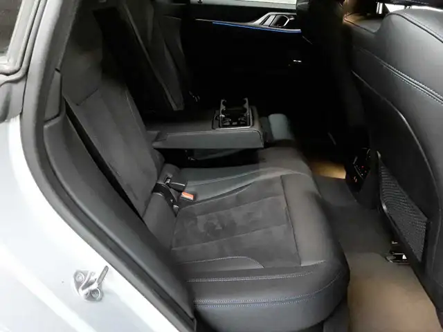 BMW I4 view 14
