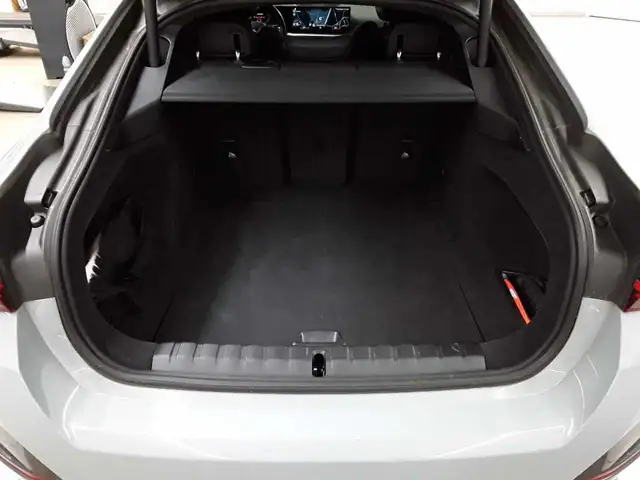 BMW I4 view 15
