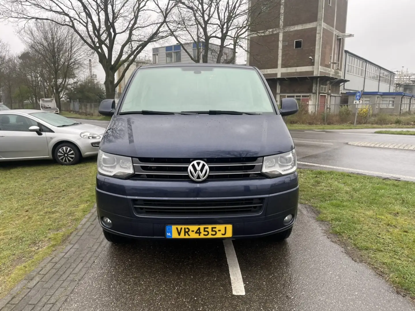 Volkswagen T5 Transporter 2.0 TDI L2H1 4Motion DC Highline Caravelle | 2x Sc Bleu - 2