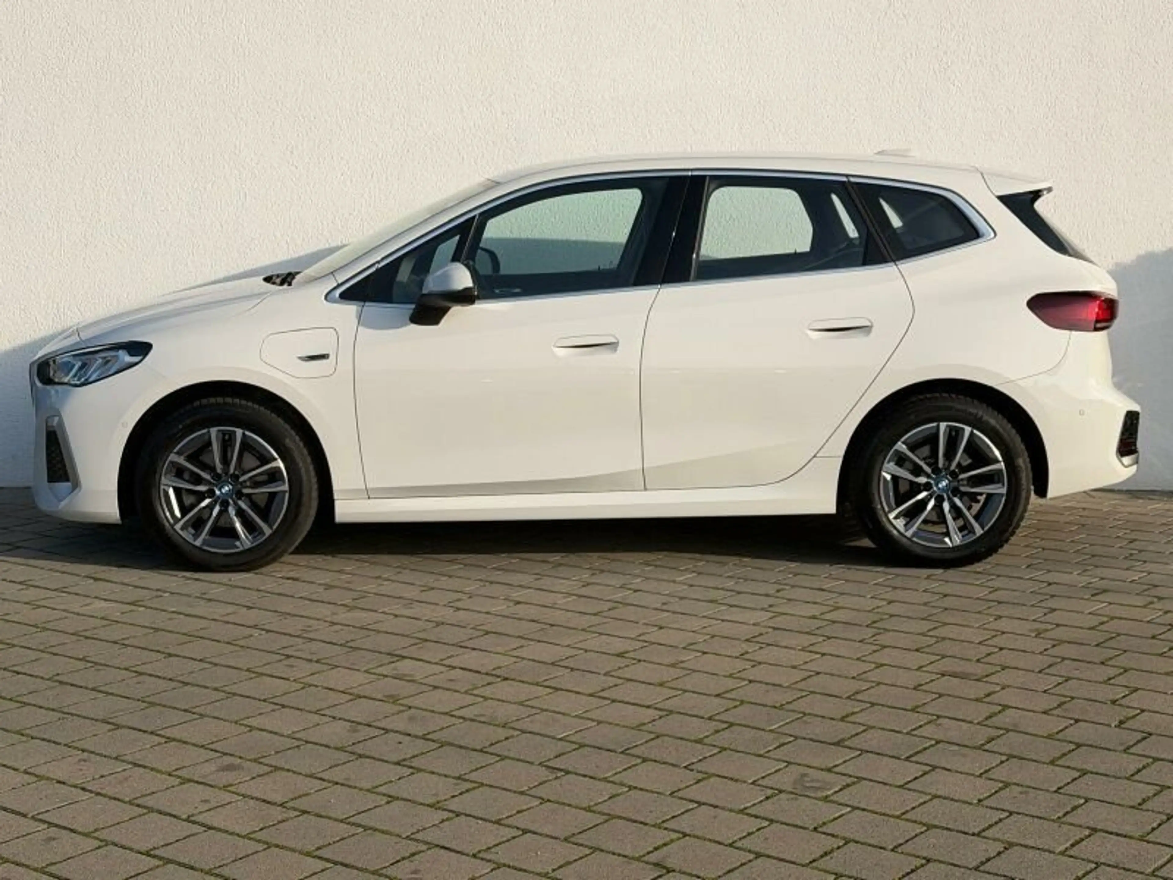 BMW 225 225e xDrive ActiveTourer M Sport LED/Shz/ParkAssi — photo 6