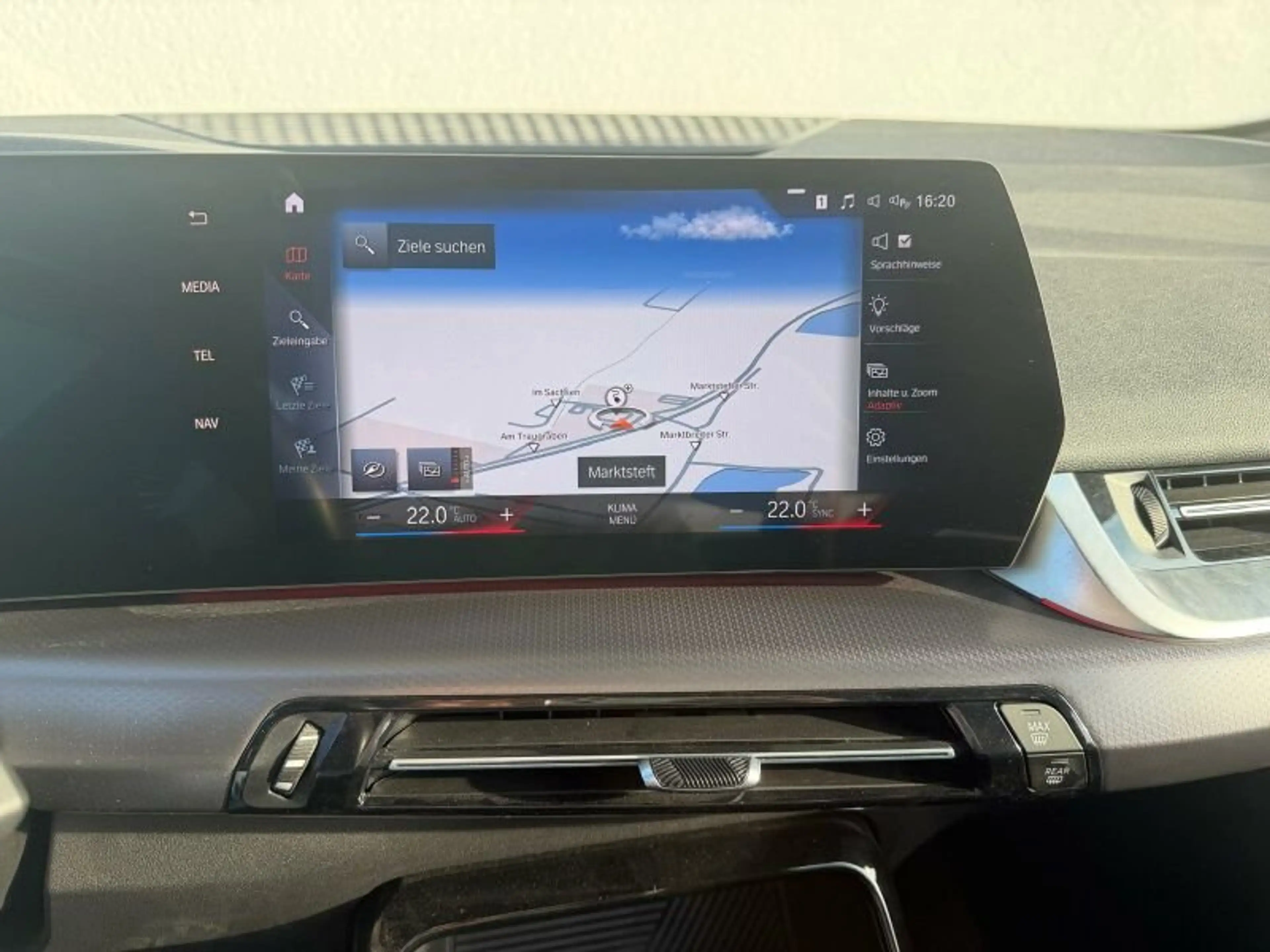 BMW 225 225e xDrive ActiveTourer M Sport LED/Shz/ParkAssi — photo 10