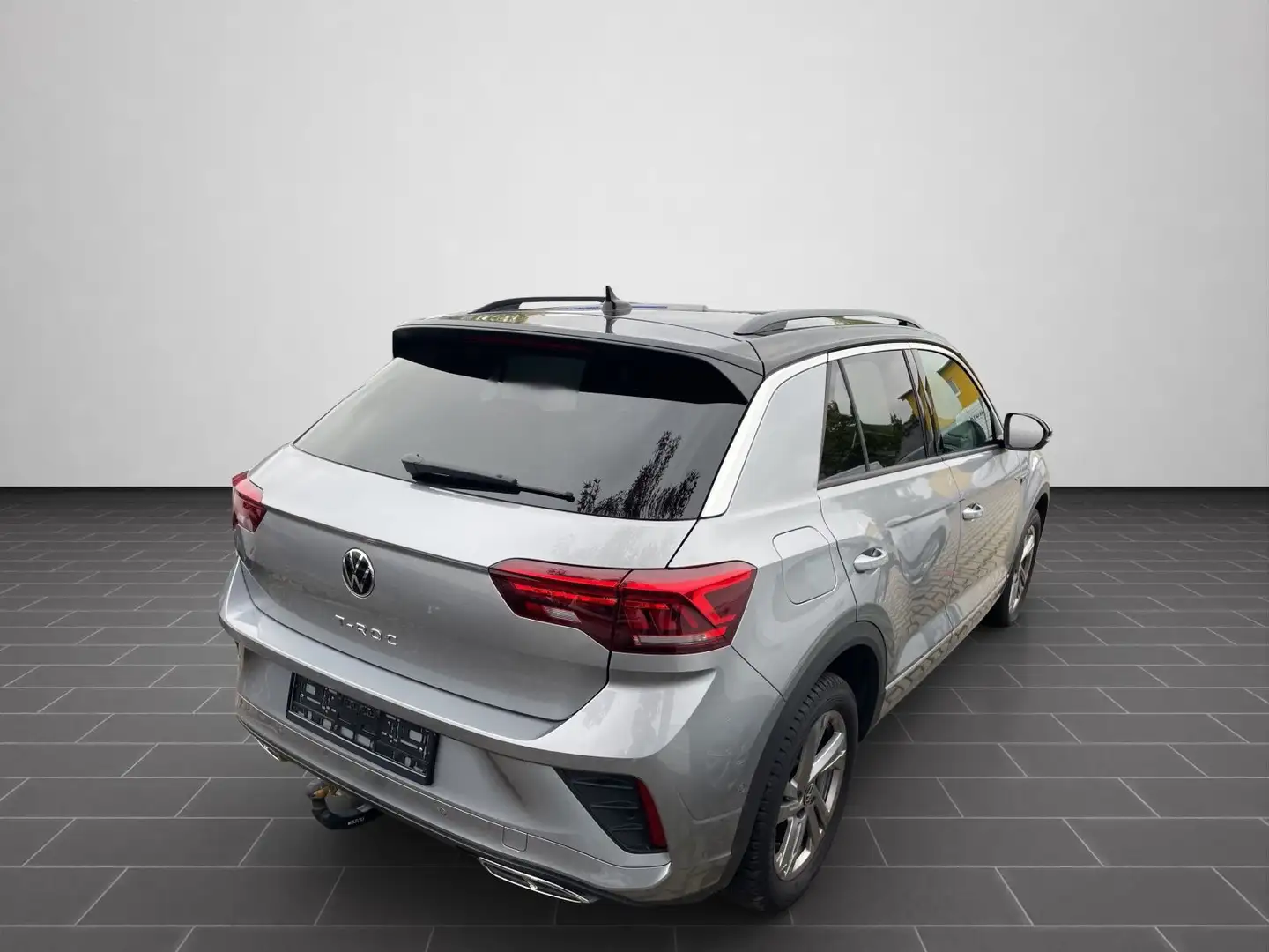 Volkswagen T-Roc 1.5 l TSI DSG R-Line NAVI/LED/AHK/RFK/Sitz Silber - 2
