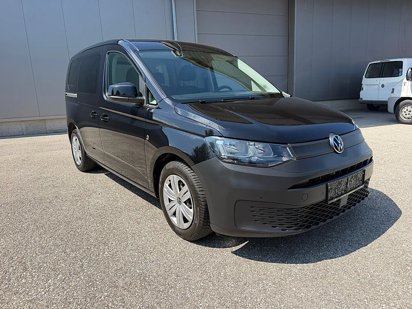 Volkswagen Caddy Kombi Trendline 2,0 TDI Schwarz - 1