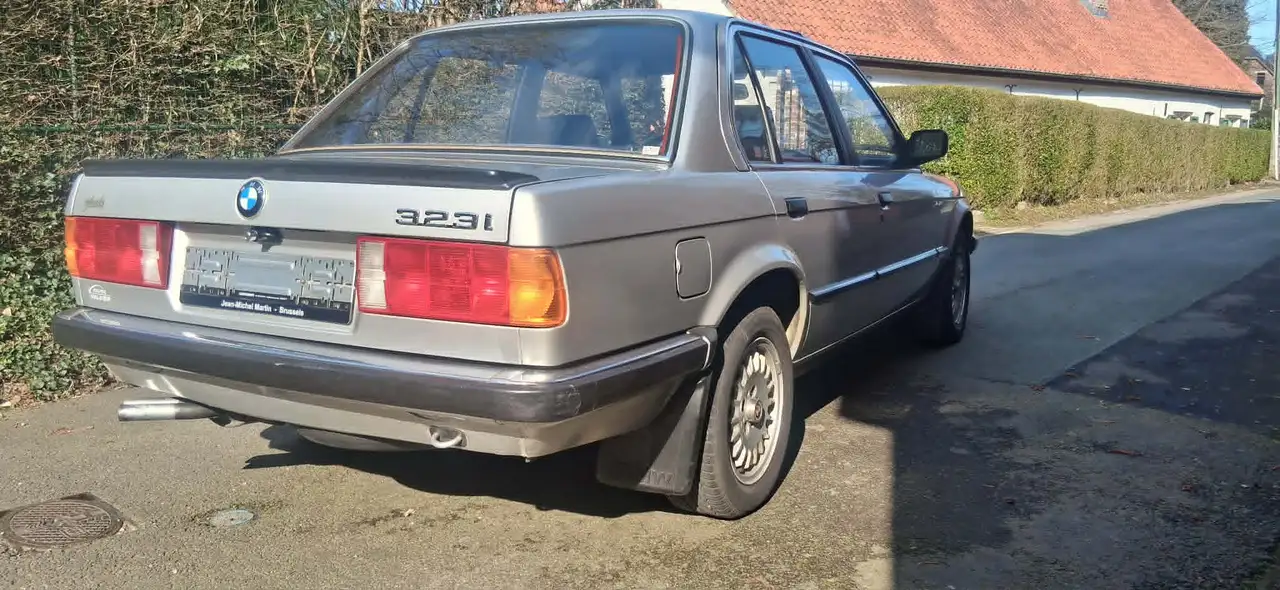 BMW 323 e30, foto 4