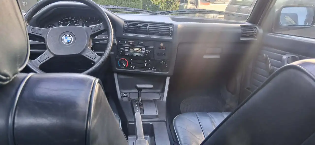BMW 323 e30, foto 9