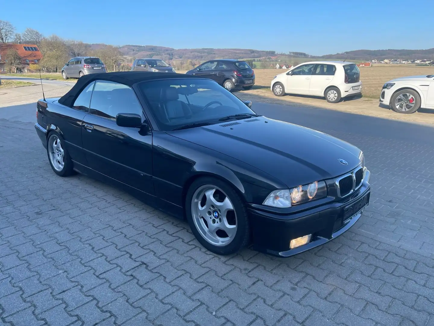 BMW 325 M-Paket Cabrio Schwarz - 2