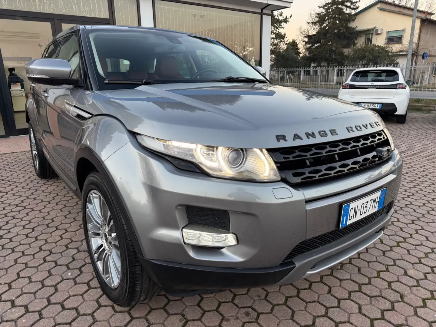 Land Rover Range Rover Evoque Range Rover Evoque 2.2 TD4 5p. Dynamic Beige - 2