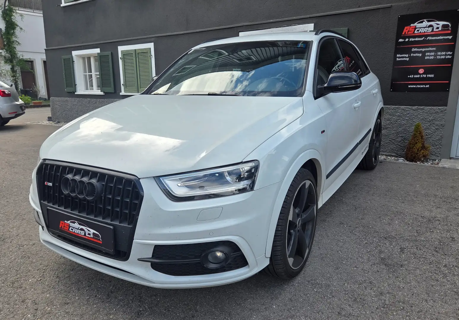 Audi Q3 2.0 TDI quattro S-Line Weiß - 2