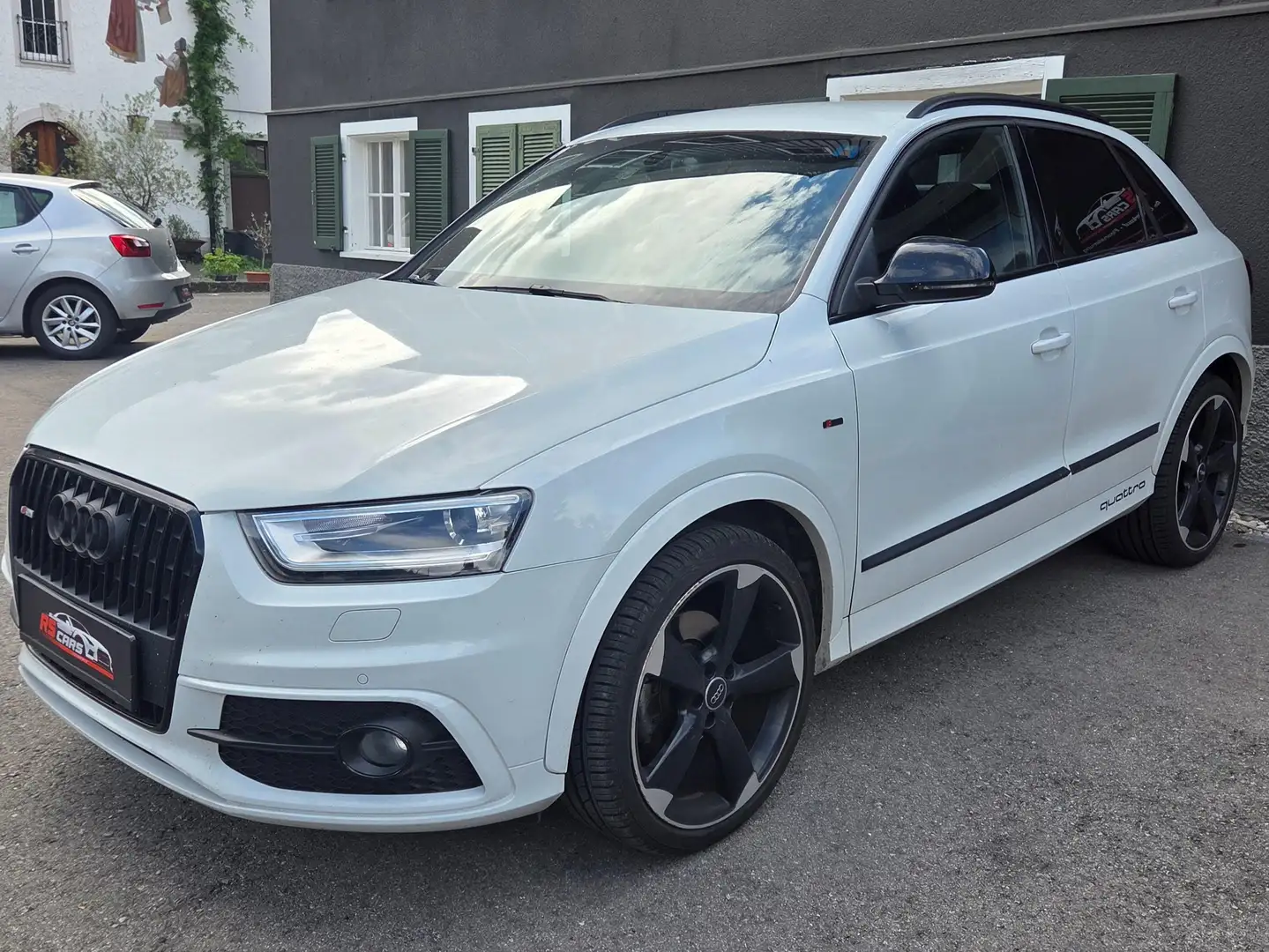 Audi Q3 2.0 TDI quattro S-Line Weiß - 1
