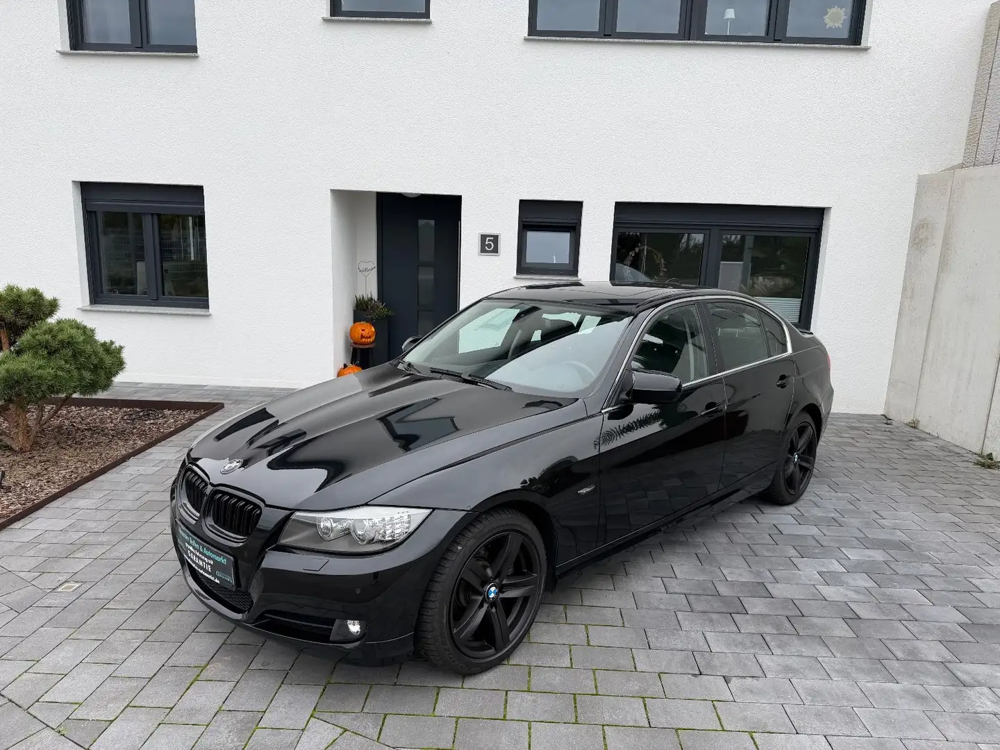 BMW 330 3 Lim. 330i xDrive Automatik/Navi Negro - 1