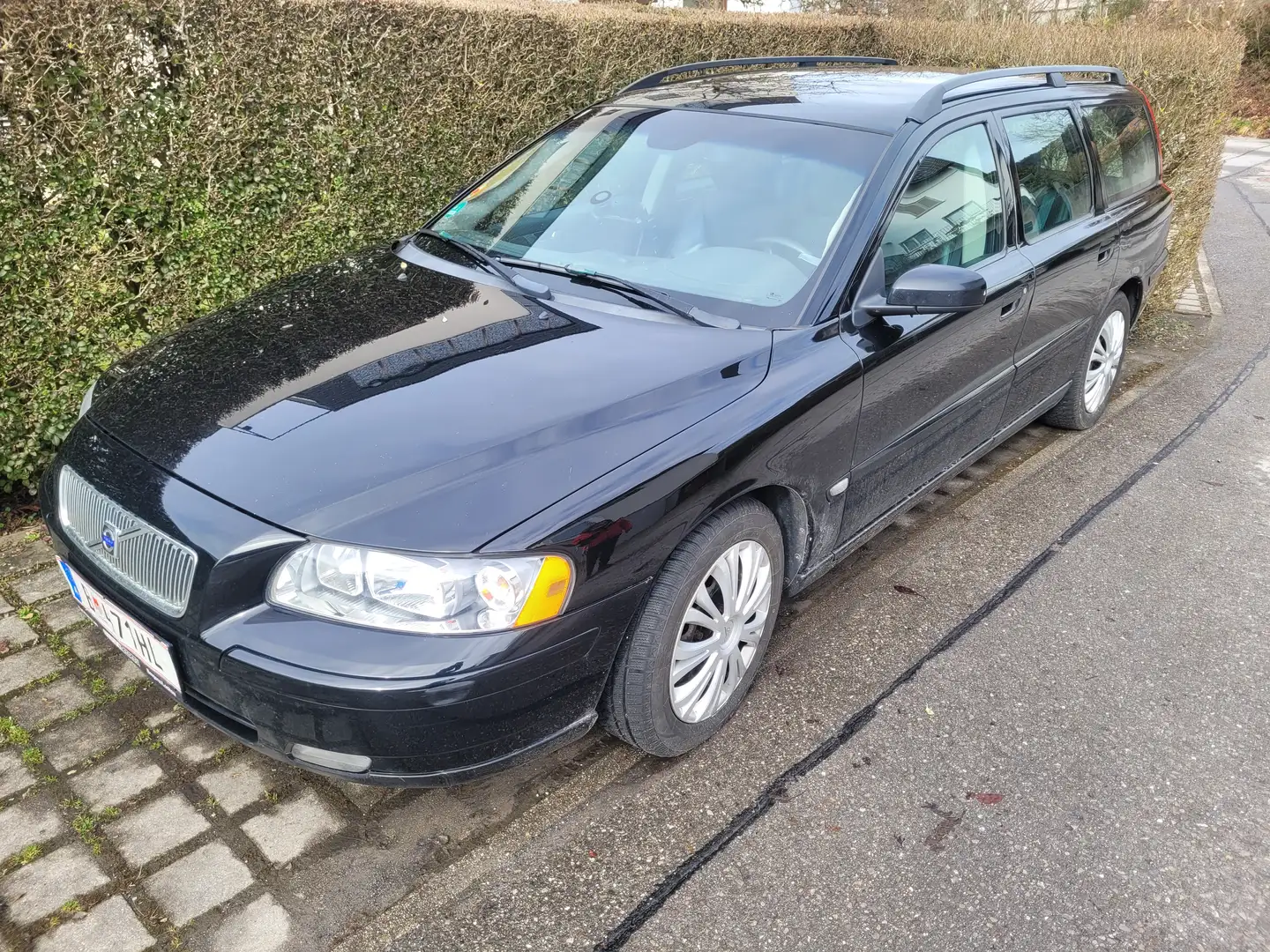 Volvo V70 V70 D5 Aut. Schwarz - 1