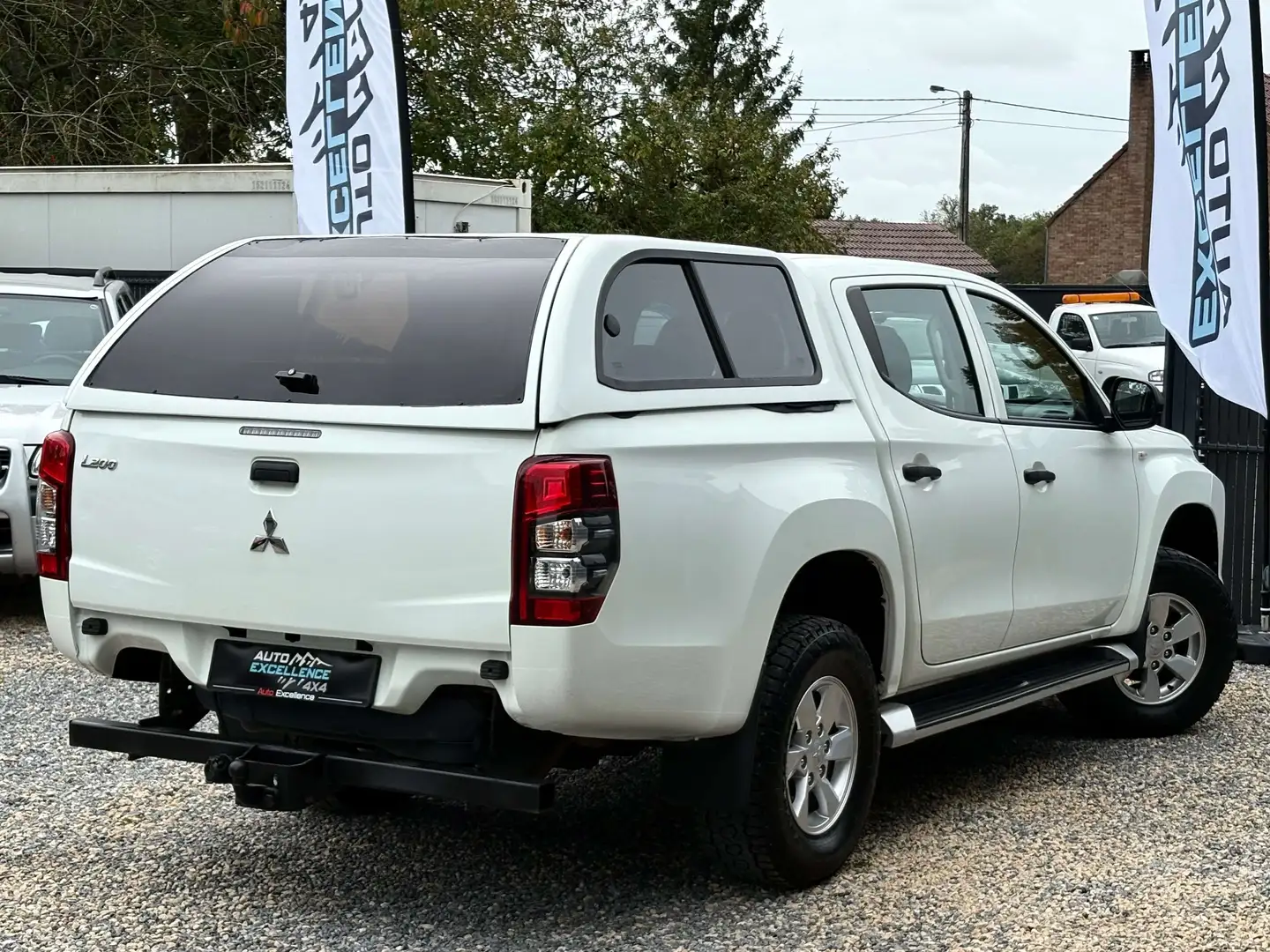 Mitsubishi L200 2.3 DI-D 4WD/ Automatique/ Tvac- Btw incl Rouge - 2