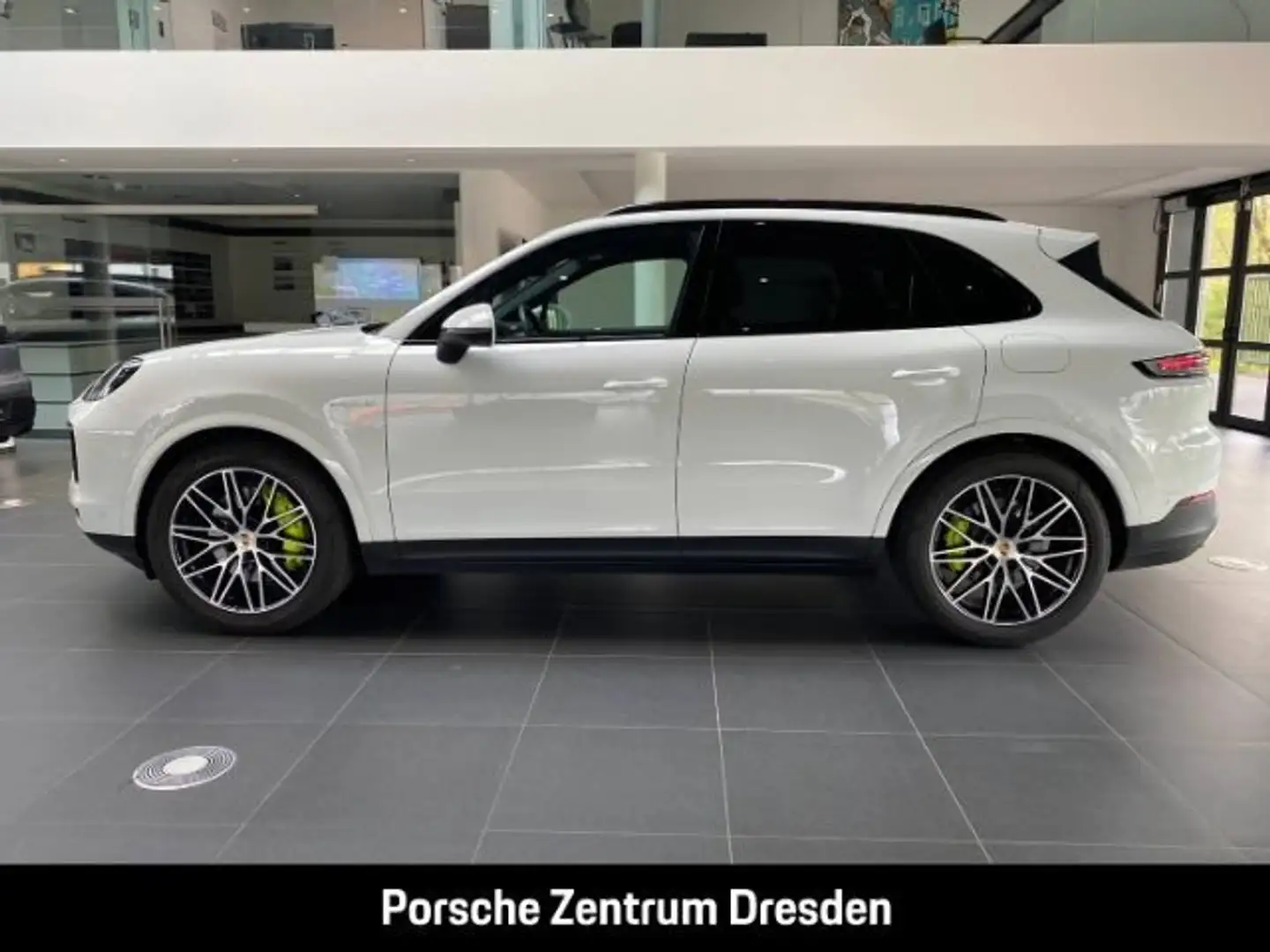 Porsche Cayenne E-Hybrid Inno Pano SH v+h Luft Bose Weiß - 2