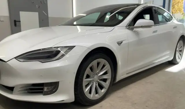 Tesla Model S Model S 100 D