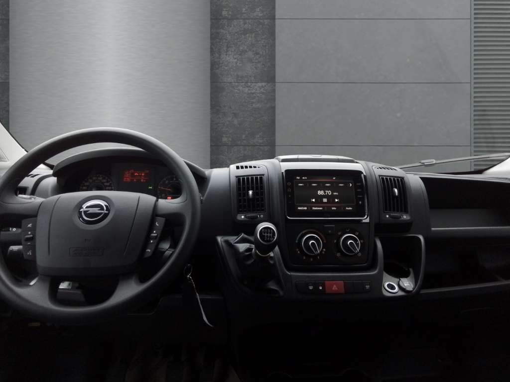 Opel Movano