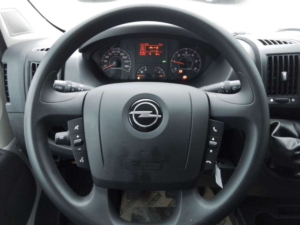 Opel Movano