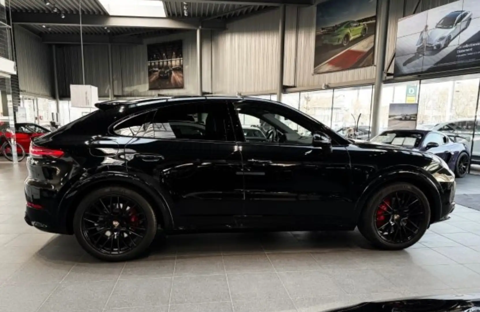 Porsche Cayenne Cayenne Coupe 4.0 GTS 5posti tiptronic IVA ESPOSTA Nero - 2