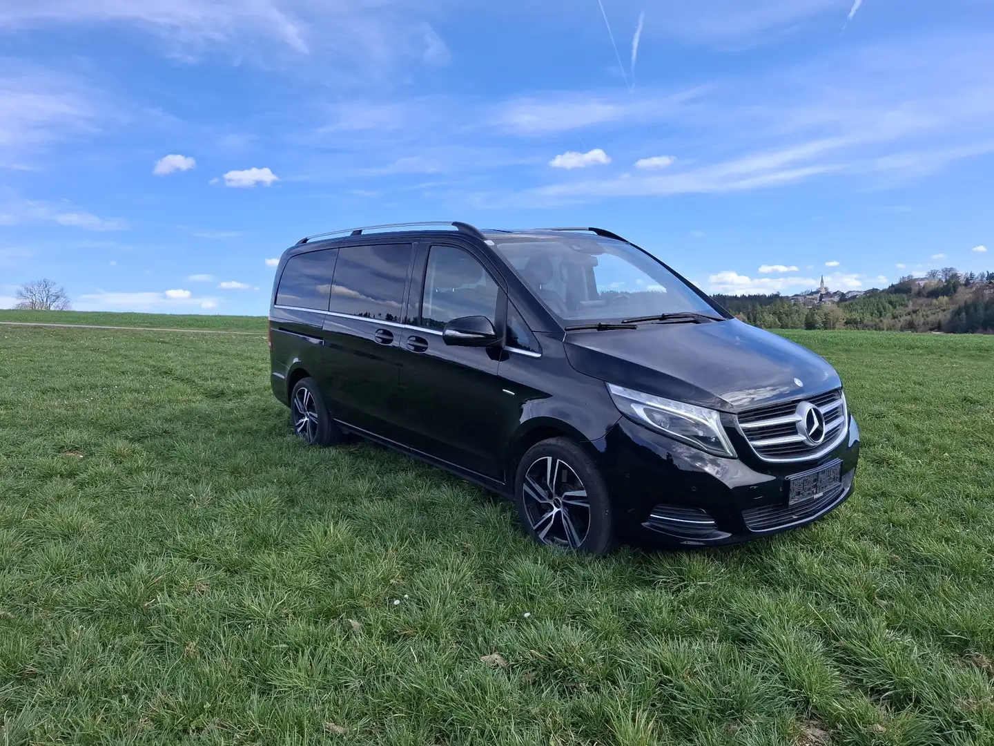 Mercedes-Benz V 220 d 4MATIC lang Avantgarde Aut. - 2
