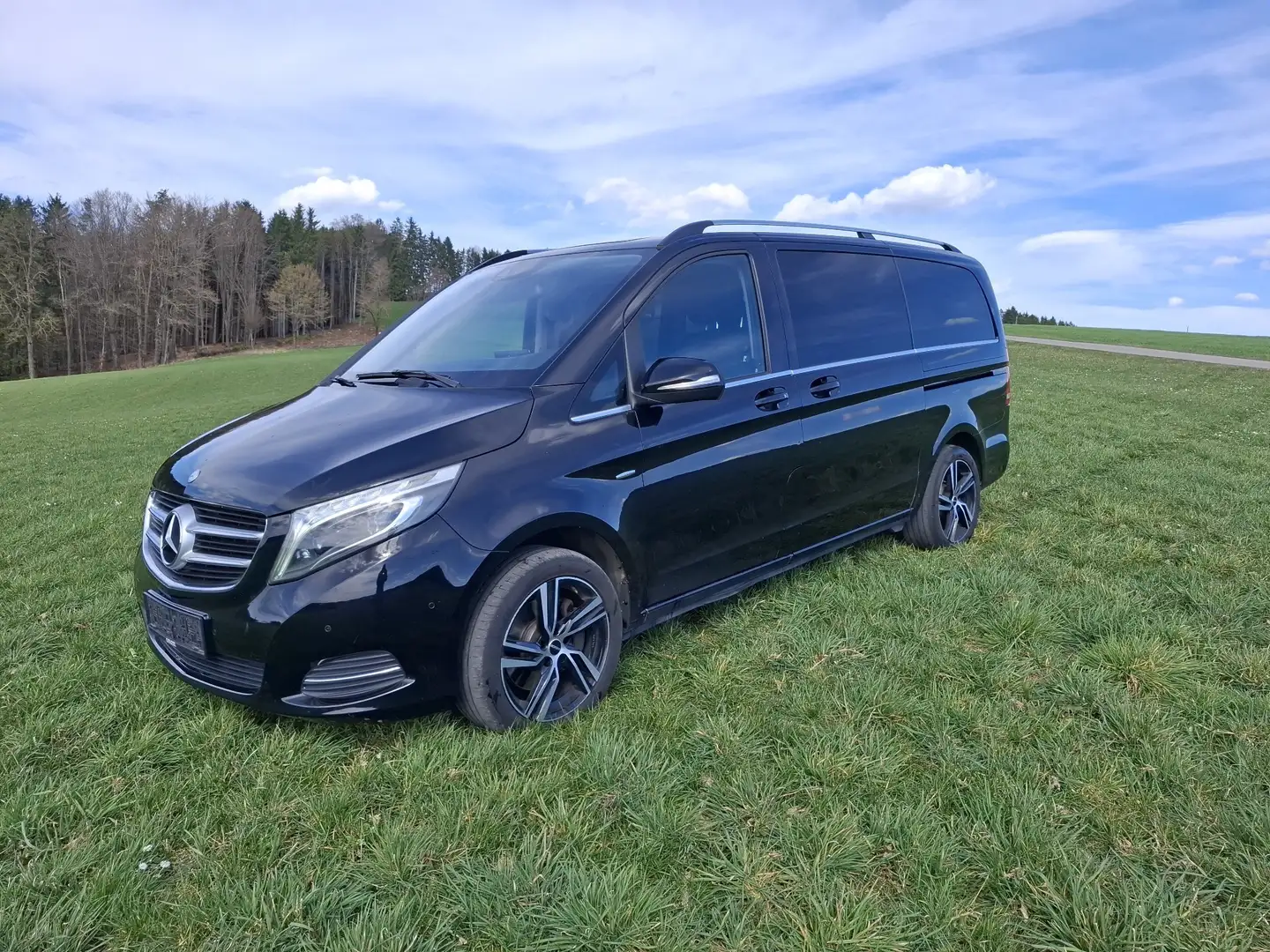 Mercedes-Benz V 220 d 4MATIC lang Avantgarde Aut. - 1