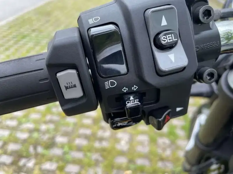 Kawasaki Z 900 - foto 4