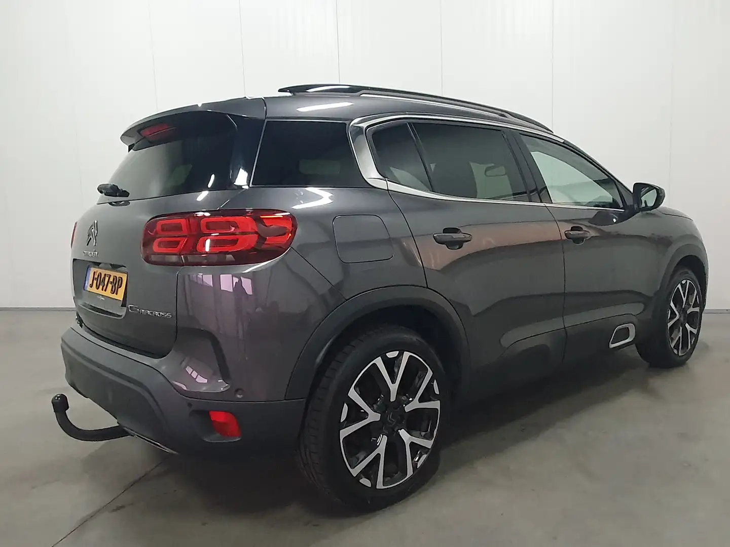 Citroen C5 Aircross 1.2 PureTech Business Plus NAVI/LED/TRHAAK/LMV Gris - 2