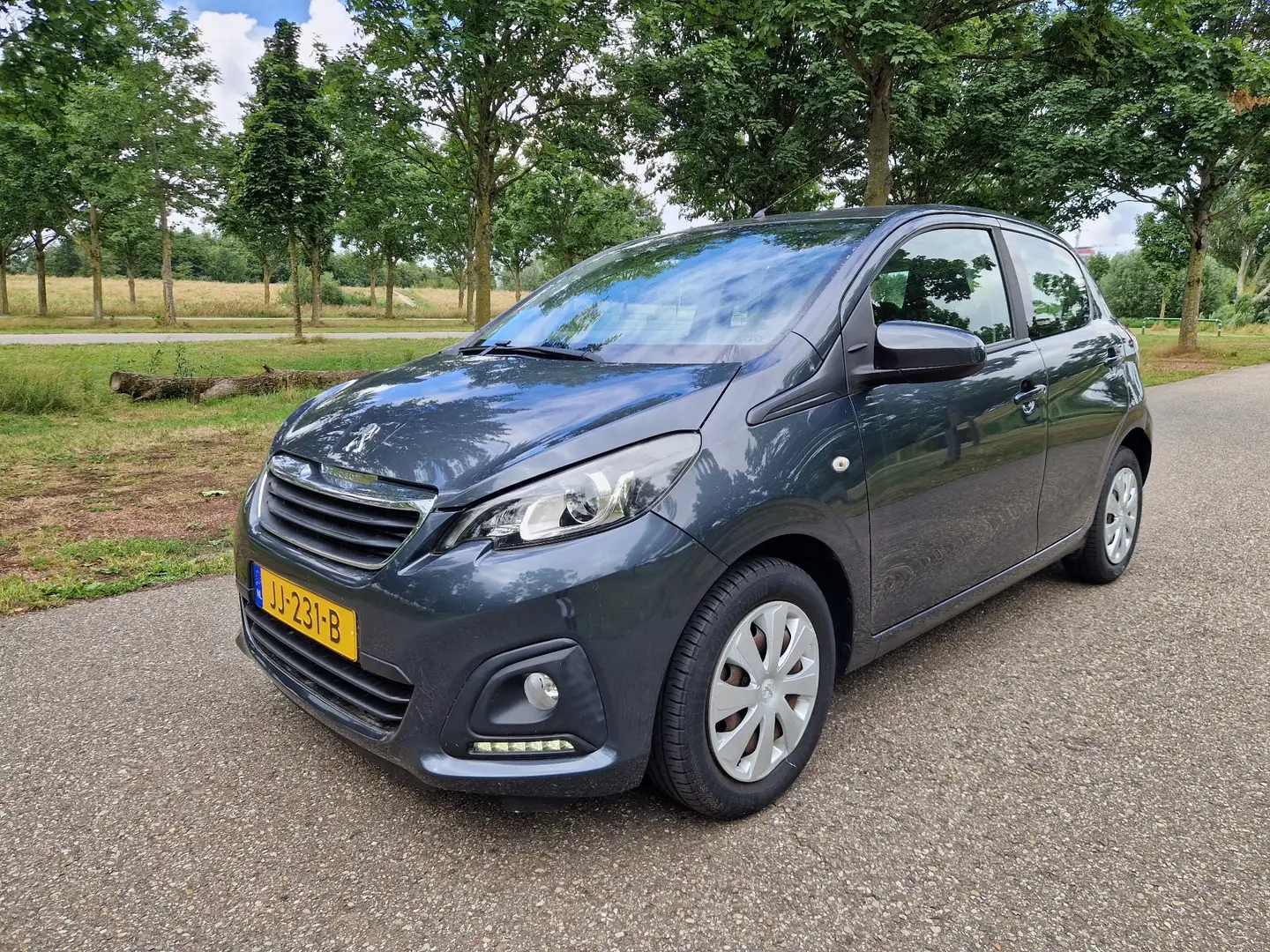 Peugeot 108 1.0 e-VTi Active | Airco | Bluetooth | LED | Grijs - 1