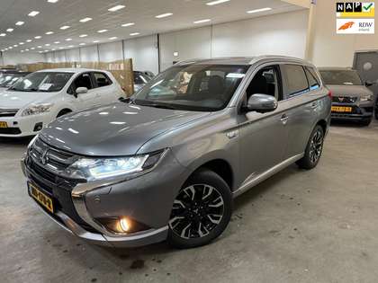 Mitsubishi Outlander 2.0 PHEV instyle 360 CAMERA / AUTOMAAT / HYBRID