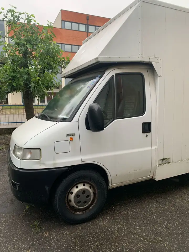 Fiat Ducato 230 2.5 TDI furgonato, foto 5