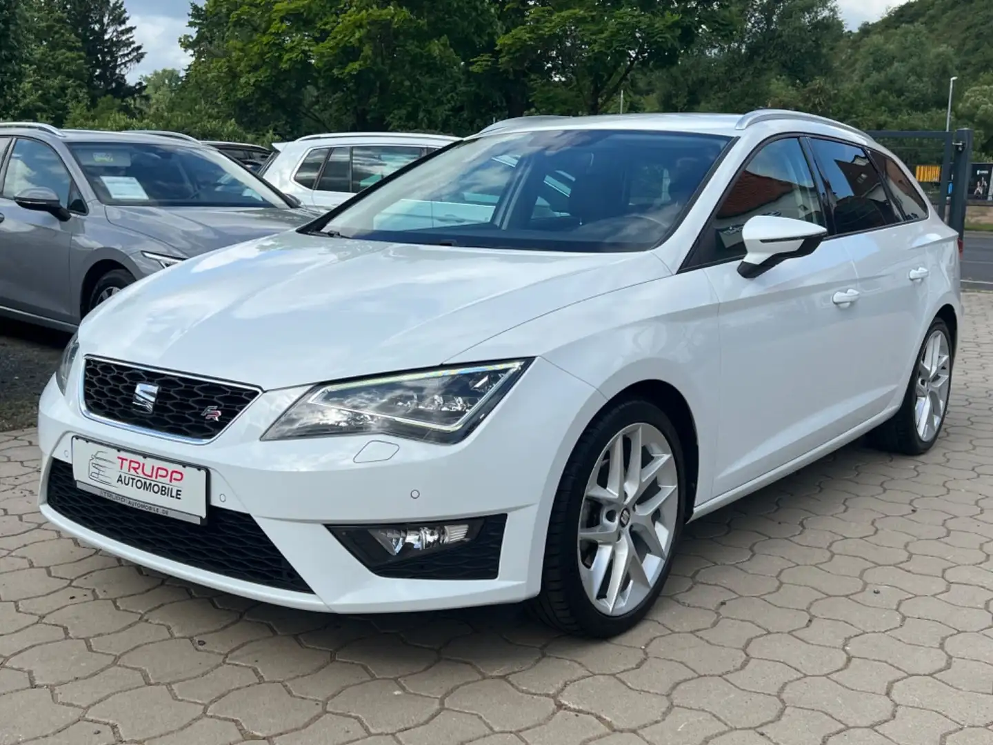 SEAT Leon ST FR 1.4 TSI/LED/Navi/SHZ/Tempomat/PDC Blanco - 2