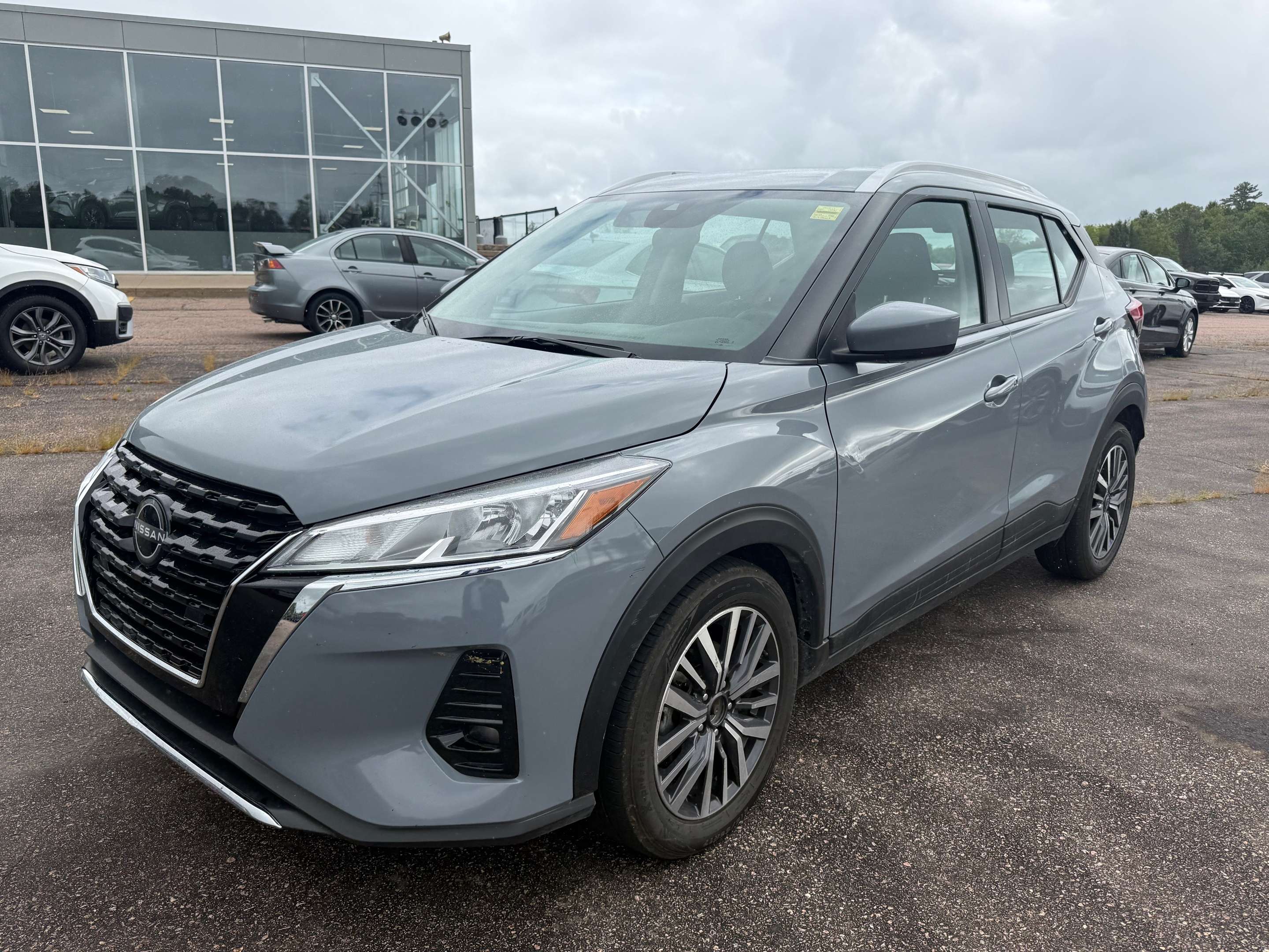 2025 Nissan Kicks SV