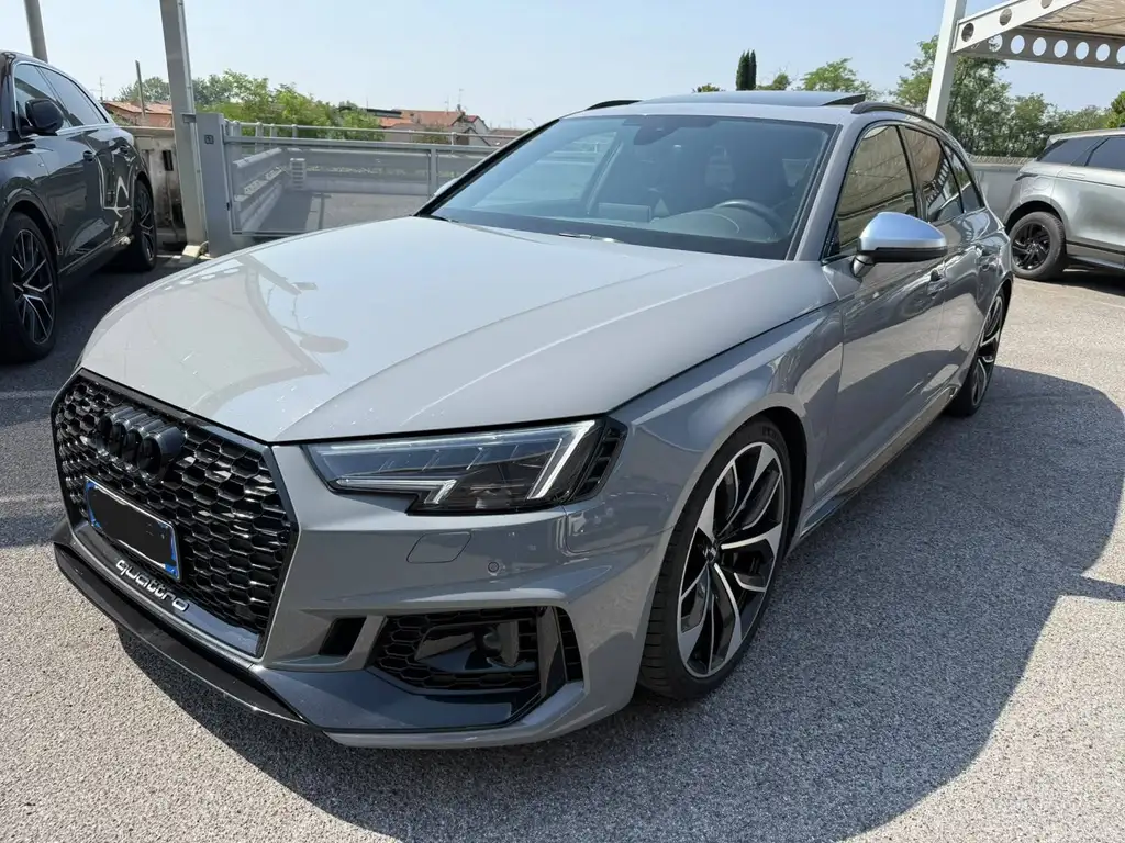 Audi RS4 2019 из Европы — купить под ключ
