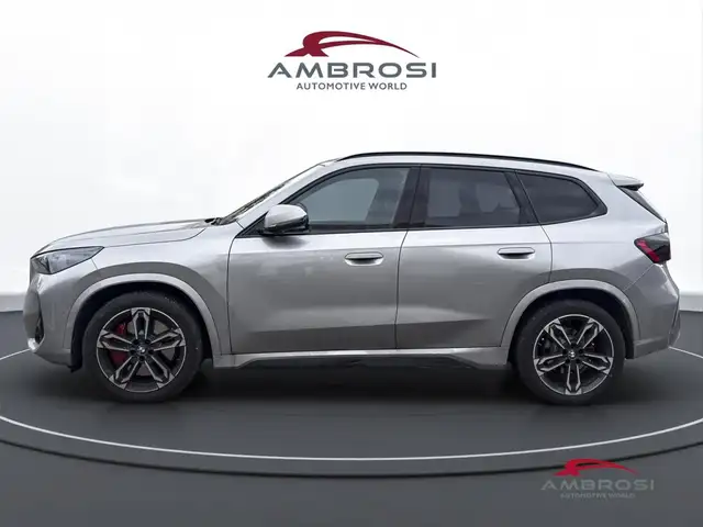 BMW X1 view 4