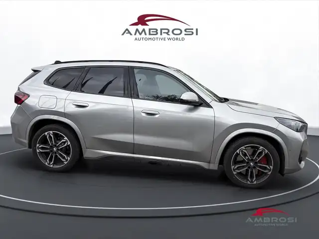BMW X1 view 3
