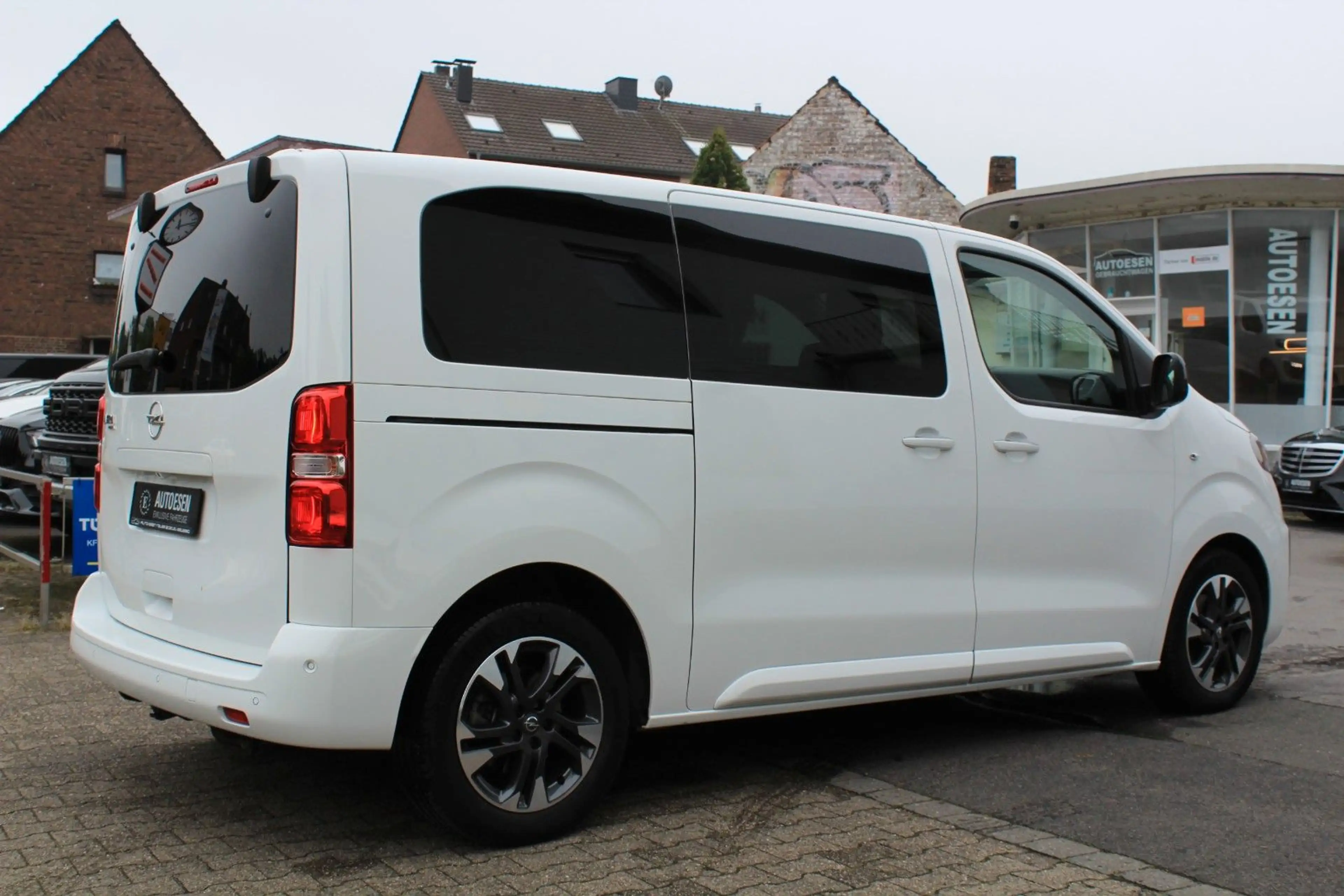 Opel Zafira Life L2+6-SITZER+PANO+KAMERA+AHK+STANDHZ. — photo 8