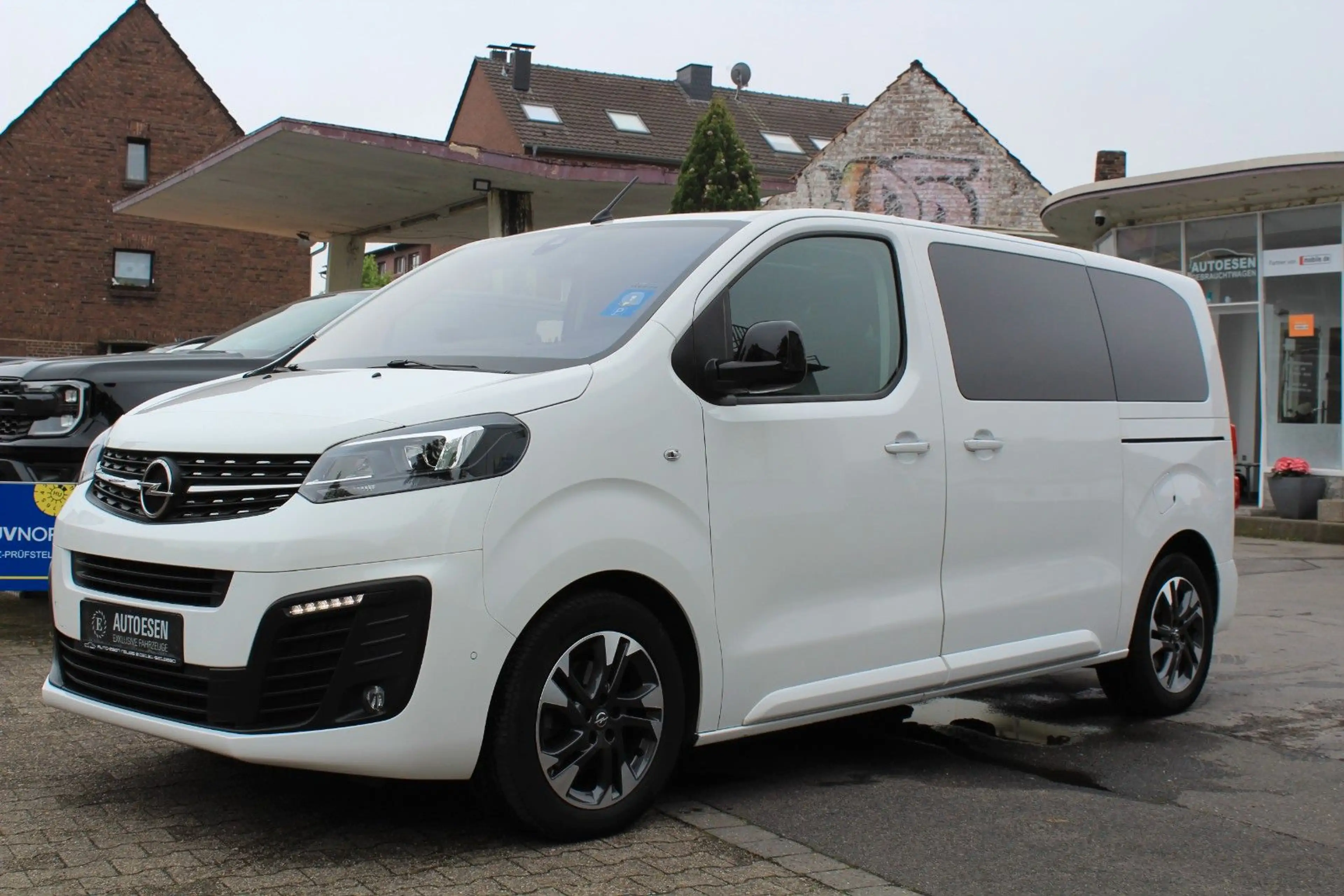 Opel Zafira Life L2+6-SITZER+PANO+KAMERA+AHK+STANDHZ. — photo 2