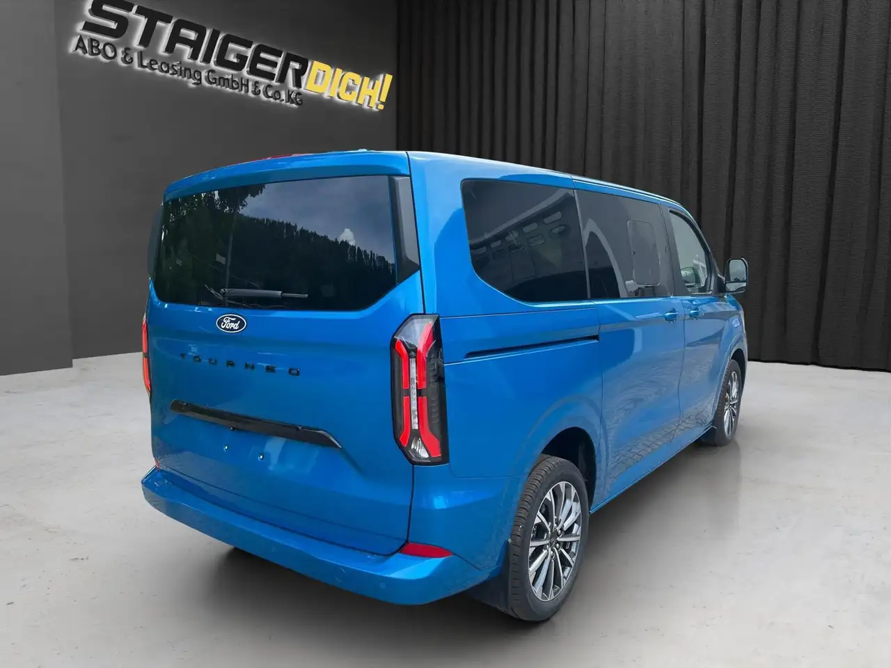 Ford Tourneo Custom 2026