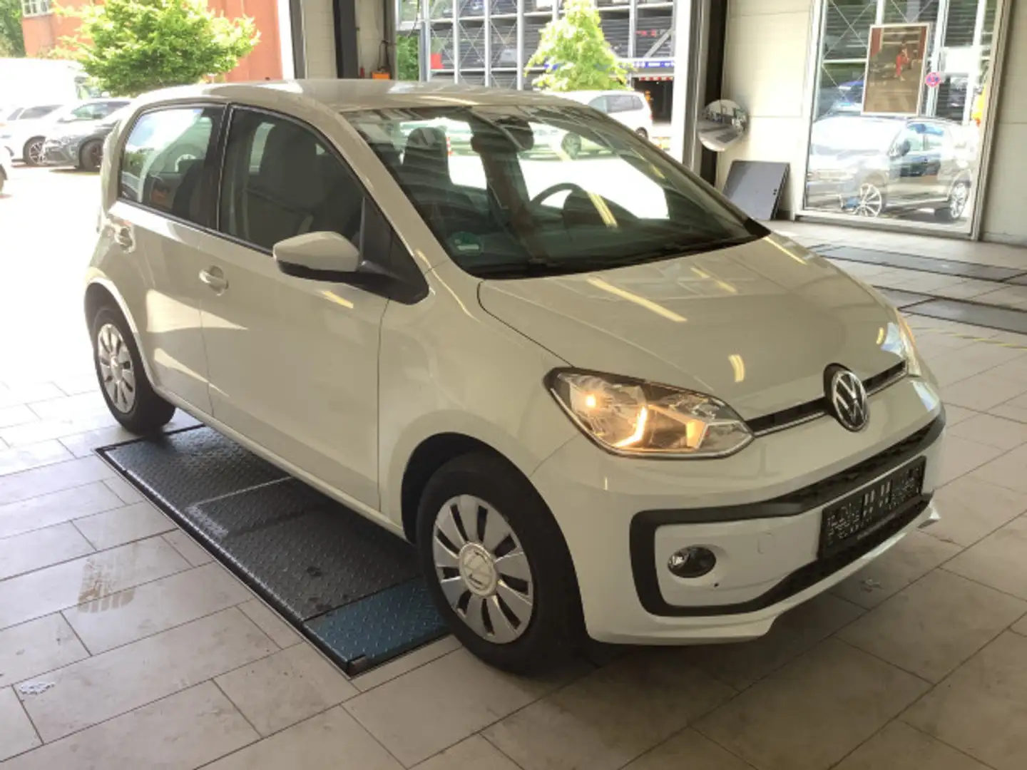 Volkswagen up! 1.0 move Sitzhzg Klima Kamera Tempomat Weiß - 2