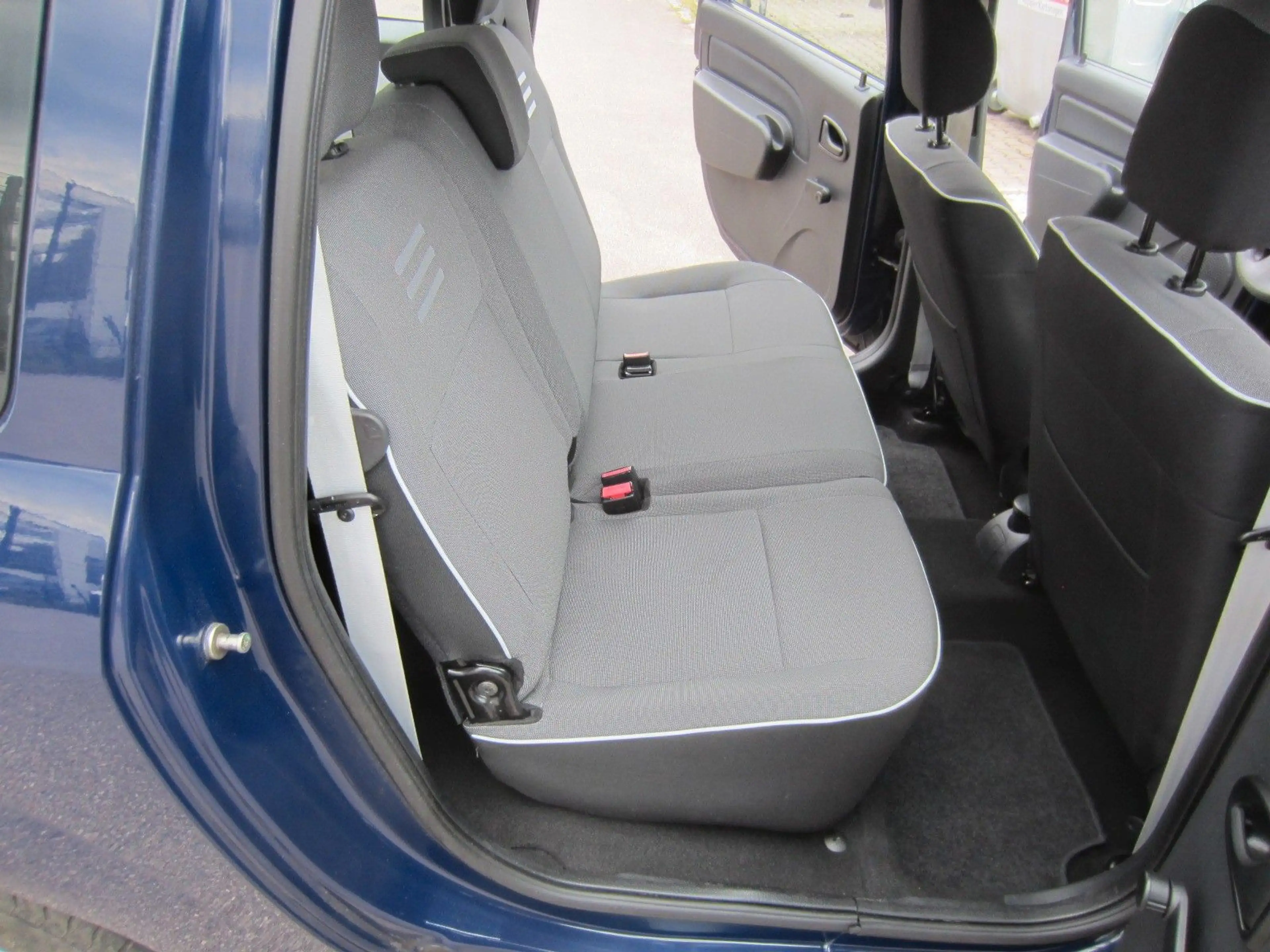 Dacia Logan MCV LIVE — photo 9