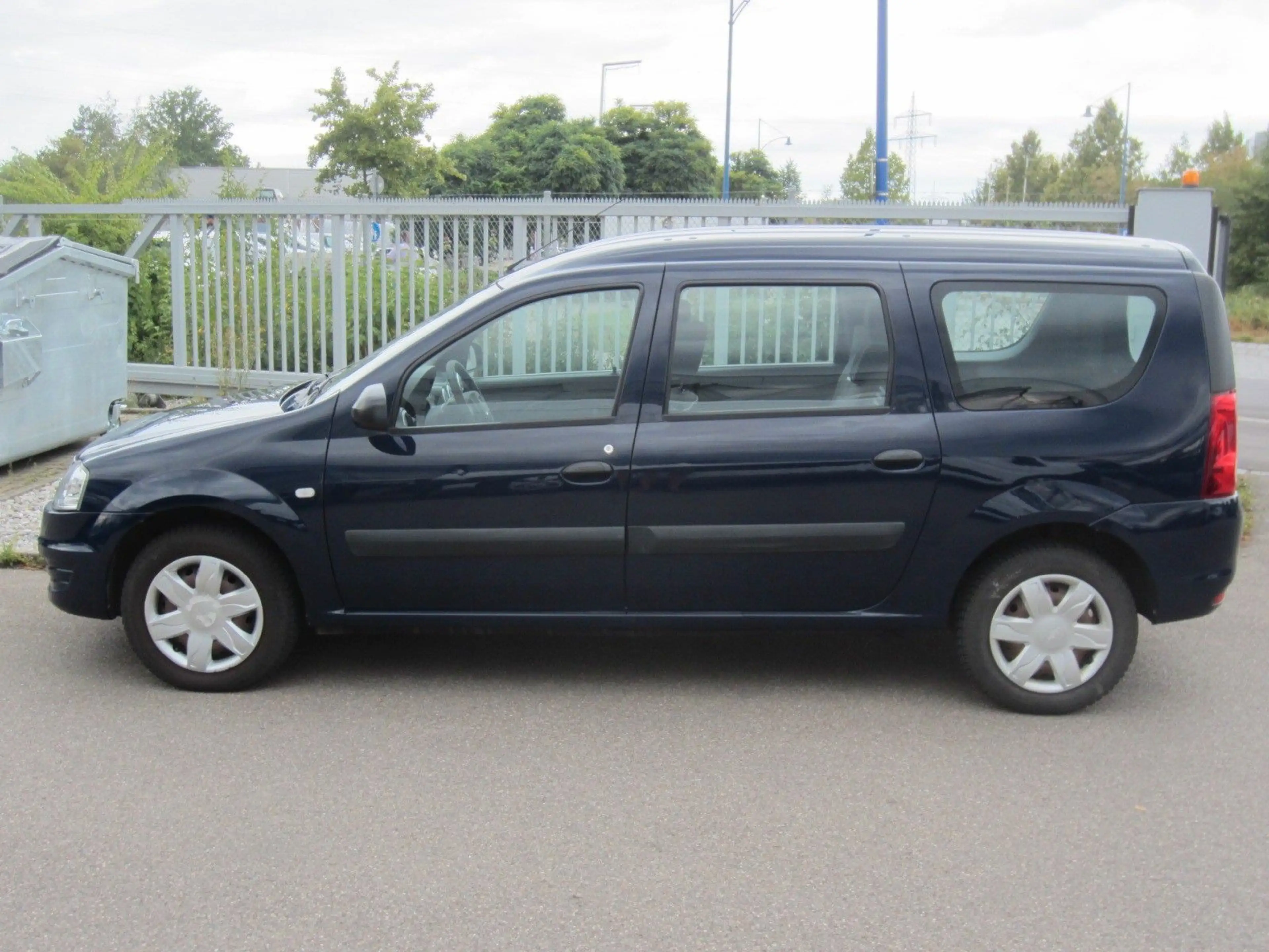 Dacia Logan MCV LIVE — photo 11