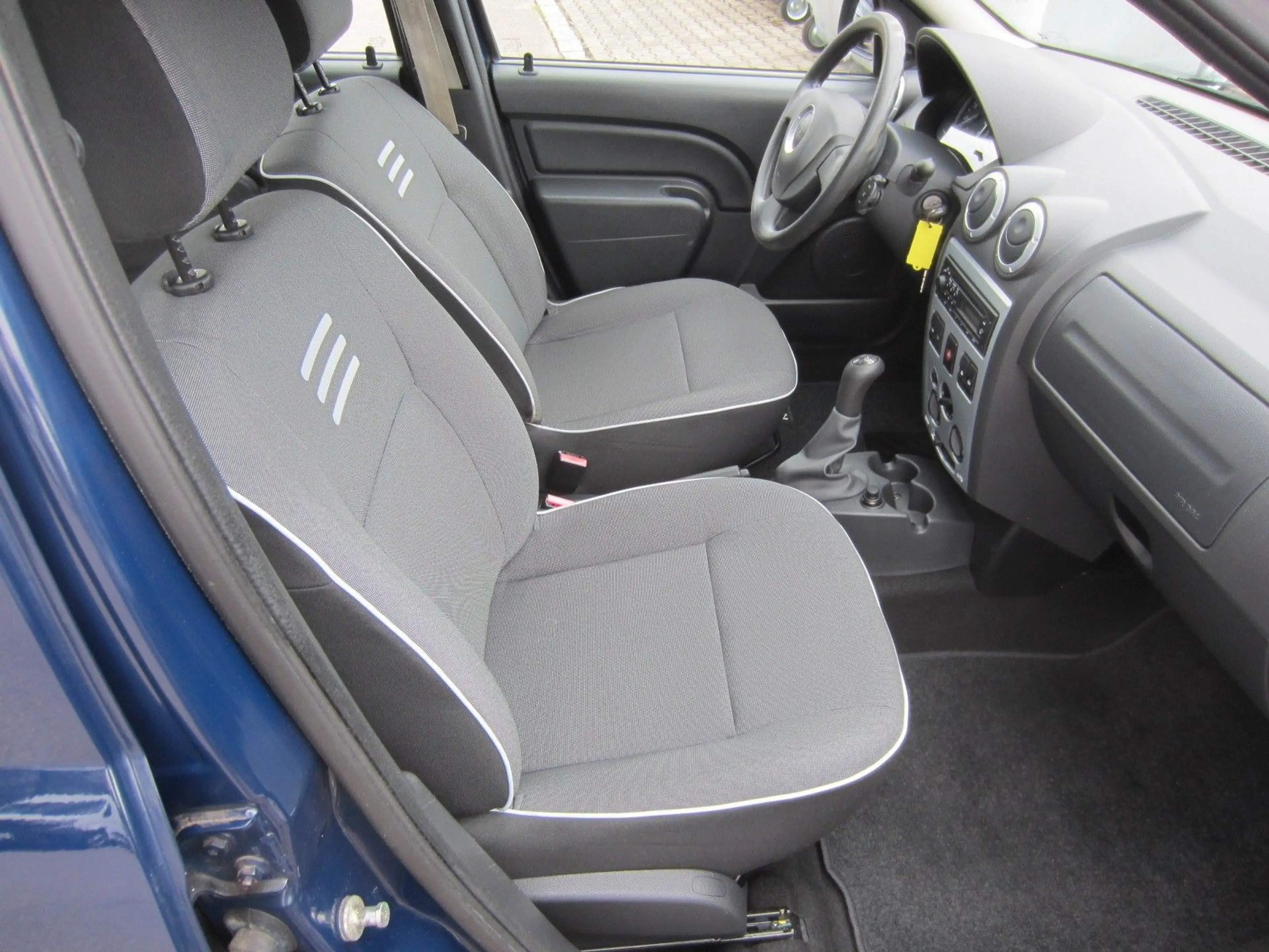 Dacia Logan MCV LIVE — photo 6