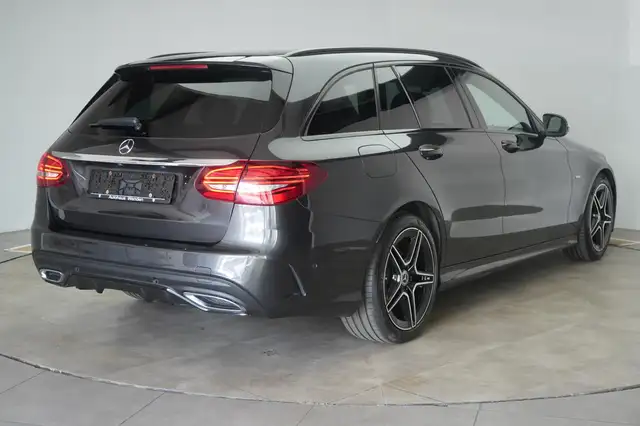 Mercedes-Benz C-Class view 5