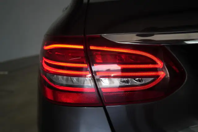 Mercedes-Benz C-Class view 14